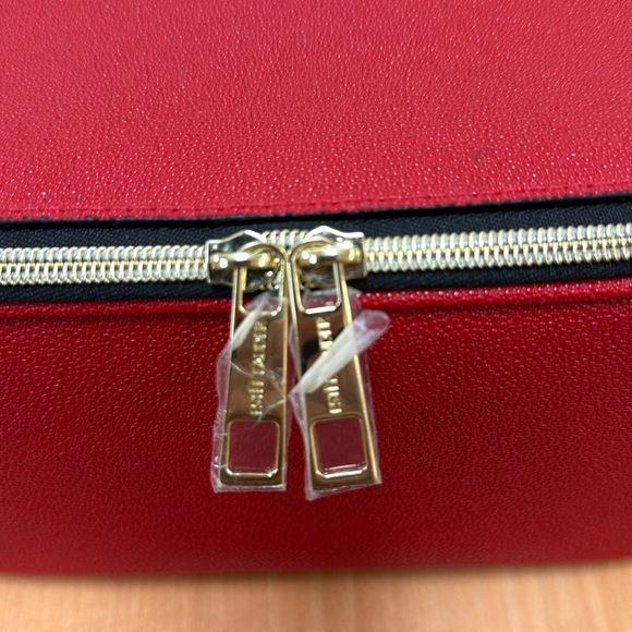 New Estée Lauder Cosmetic Makeup Bag!!🔥🔥🔥 - Picture 14 of 16